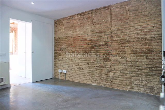 Foto bd759871-f866-477c-bb0e-9d2da091828f. Pis amb calefacció a Raval Barcelona