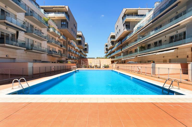 Foto 519c9477-597a-46e5-9bbe-fa6e5a5904f0. Àtic amb calefacció aparcament piscina a Port Badalona