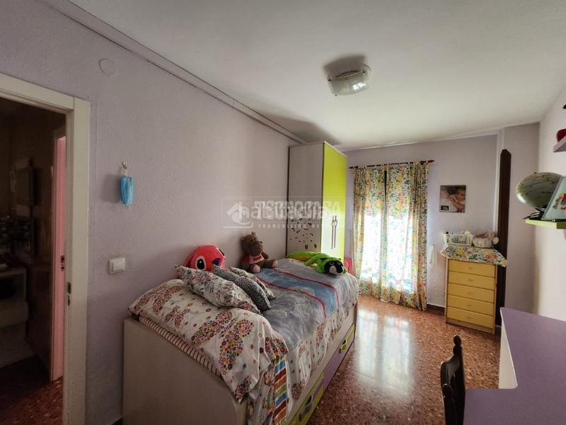 Foto 0e93549d-eec3-426a-852f-7d075f757f90. Piso  en venta en Ctra. Circunvalación - La Magdalena Jaén
