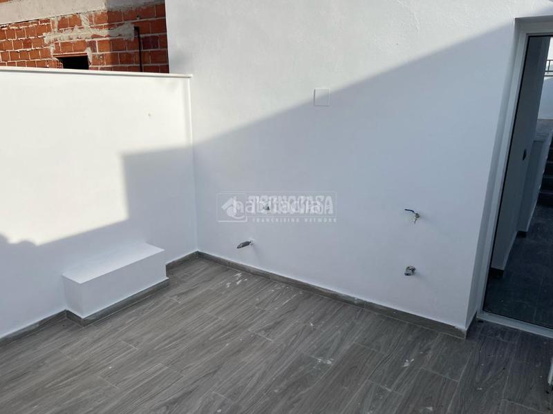 Foto 1dbfa0e2-b2c0-4c4f-ae5b-6ee0d33e682b. Casa pareada casa en venta en Jamilena