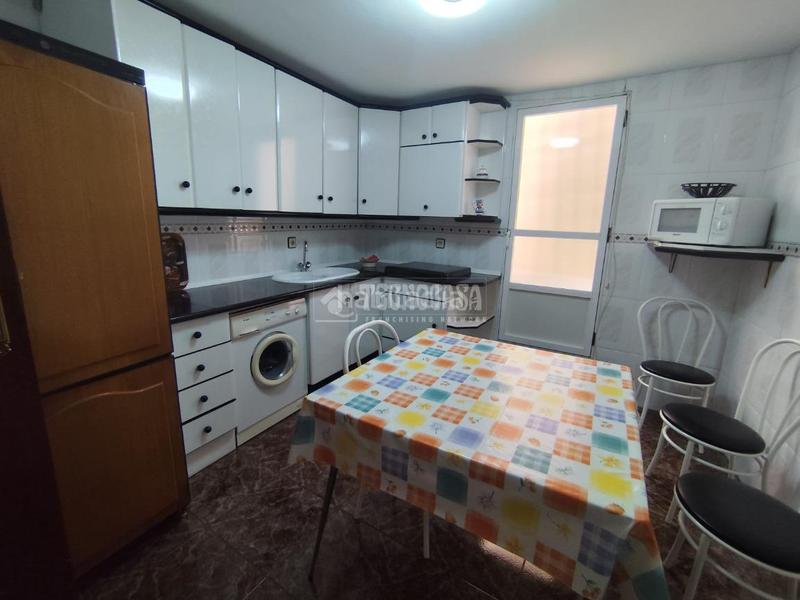 Foto 15752bbc-4118-4bfe-9847-7ee5f96599a9. Casa pareada casa en venta en Valdepeñas de Jaén