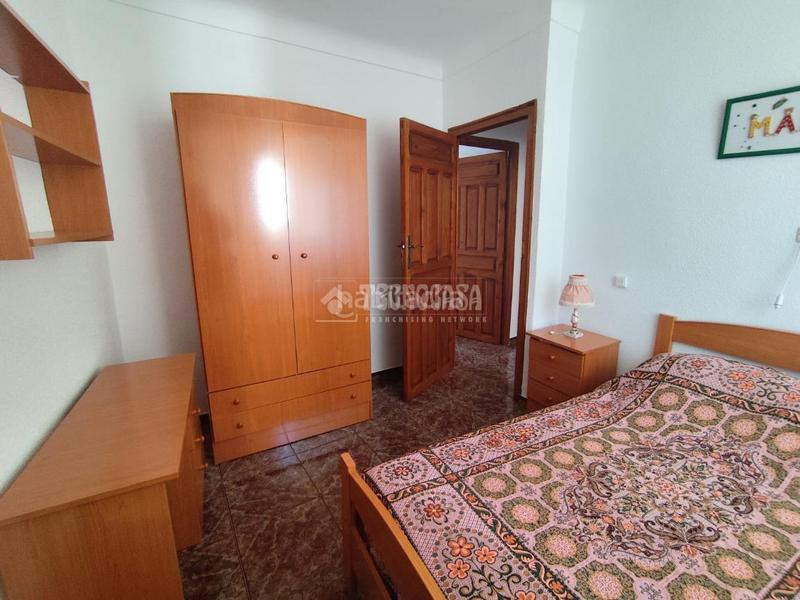Foto 23c31865-6c79-4b9f-9c8c-03fd3909edb4. Casa pareada casa en venta en Valdepeñas de Jaén