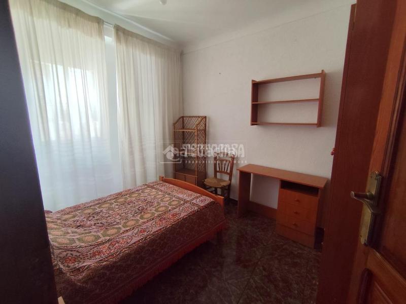 Foto e73d6f2b-24a9-4650-aaa9-87b76e2f350a. Casa pareada casa en venta en Valdepeñas de Jaén