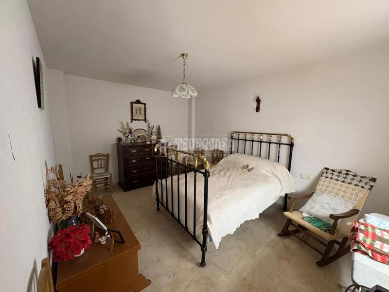 Foto 1254eda0-a45f-44d7-b8c6-344e37ee67da. Piso  en venta en Torre del Campo