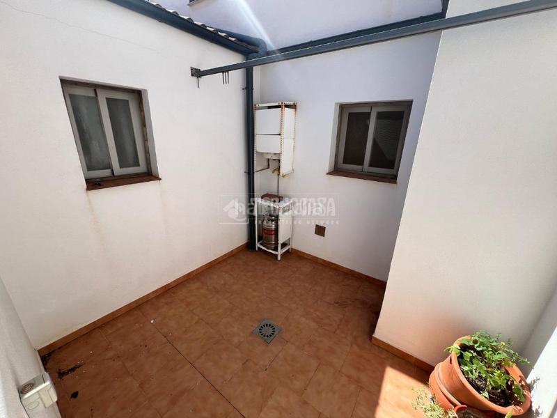 Foto 073e84a5-8ce0-4047-b019-b1a3e01d86bc. Casa pareada casa en venta en Ctra. Circunvalación - La Magdalena Jaén