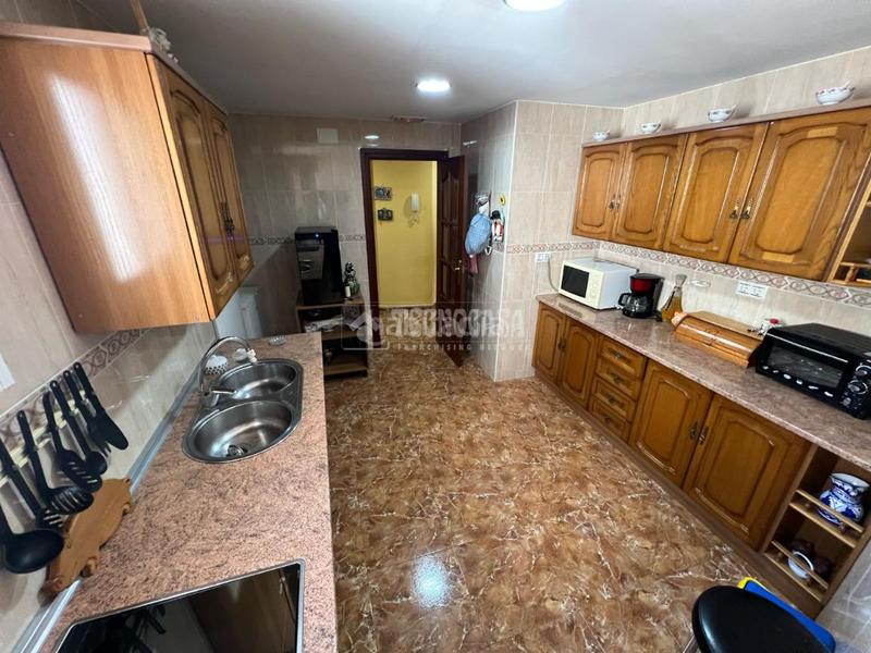 Foto 33383b6b-7c00-46cd-b387-fe29f9b88fb6. Casa pareada casa en venta en Ctra. Circunvalación - La Magdalena Jaén
