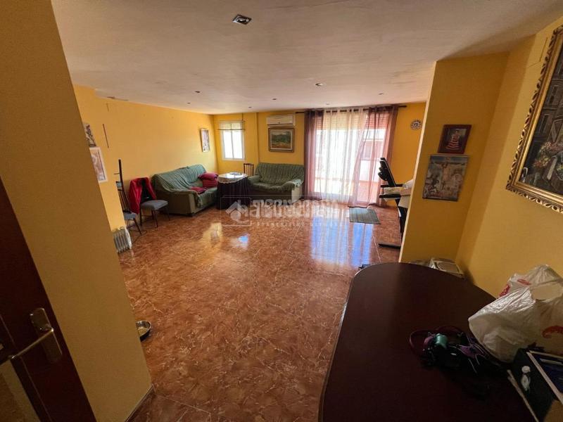 Foto ac57a4e3-991d-456d-82a0-d81695022cff. Casa pareada casa en venta en Ctra. Circunvalación - La Magdalena Jaén