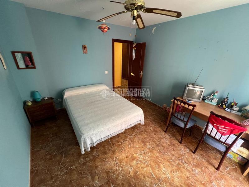 Foto c2649f2f-093f-41bf-9908-7ef42fe04f77. Casa pareada casa en venta en Ctra. Circunvalación - La Magdalena Jaén