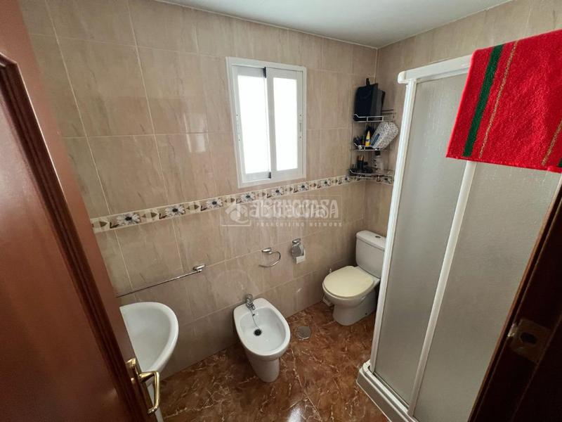 Foto c866c82e-60d3-4ed3-b1bd-42745e20ea10. Casa pareada casa en venta en Ctra. Circunvalación - La Magdalena Jaén