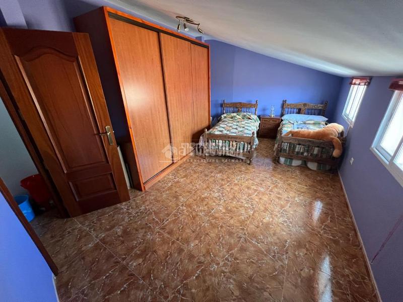 Foto dded4cae-b265-422a-980a-ecd3c5db744f. Casa pareada casa en venta en Ctra. Circunvalación - La Magdalena Jaén