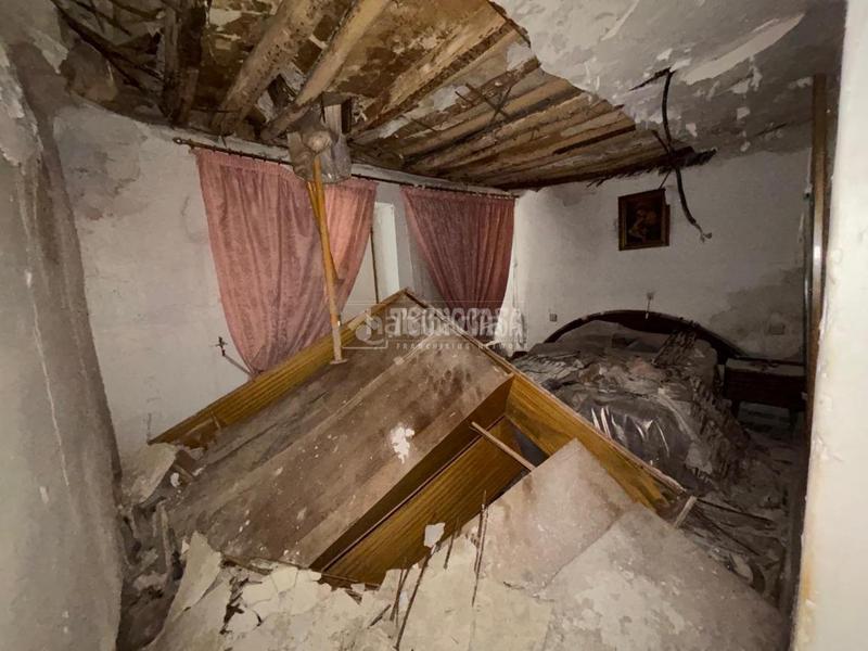 Foto b3ea512f-a850-4ce2-8470-711edc7dd0b2. Casa bifamiliare in Ctra. Circunvalación - La Magdalena Jaén