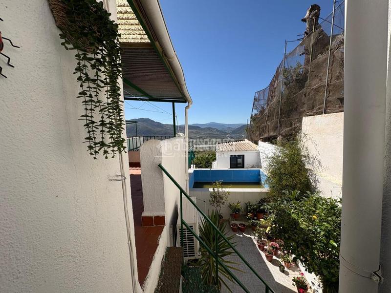 Foto 50a8288d-8cf0-481c-a6f0-43048799b965. Casa bifamiliare con piscina in Pegalajar