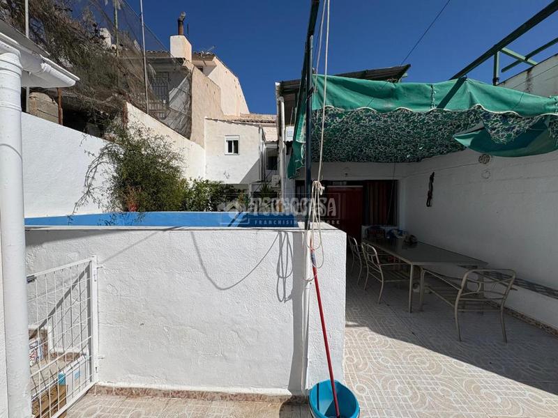 Foto 5e62583c-d8bd-4477-8906-4e8d8cc7f7d1. Casa bifamiliare con piscina in Pegalajar