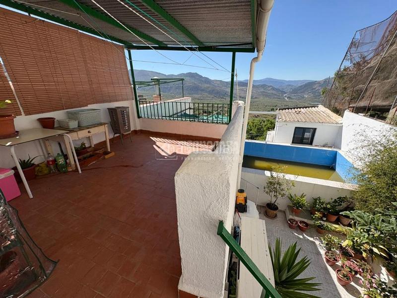 Foto c884578a-4c02-49aa-bf24-1c2dedbd2f68. Casa bifamiliare con piscina in Pegalajar