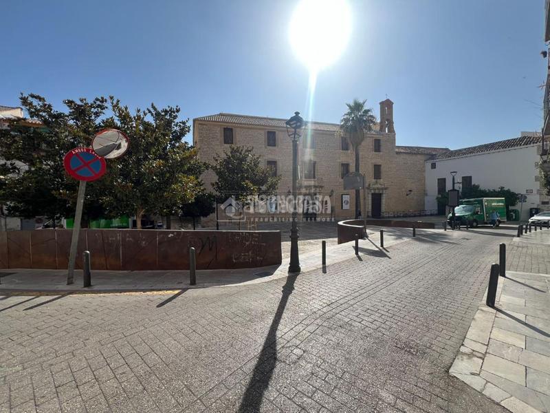 Foto 3963f300-ecbb-4396-8fd1-78e9b2379cd8. Casa pareada casa en venta en Ctra. Circunvalación - La Magdalena Jaén