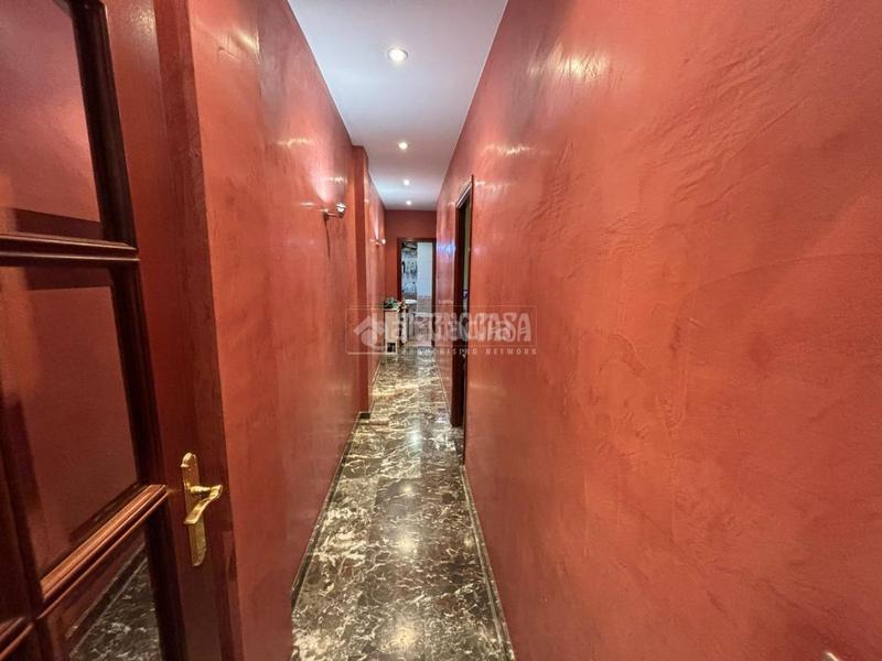 Foto 61b9686b-bd28-4866-96b0-87f20f958fa0. Flat with parking in Ctra. Circunvalación - La Magdalena Jaén