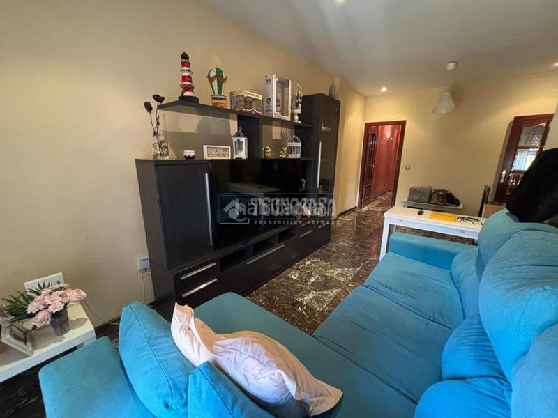 Foto a8d28398-0be0-475b-be43-dd46108e4182. Flat with parking in Ctra. Circunvalación - La Magdalena Jaén