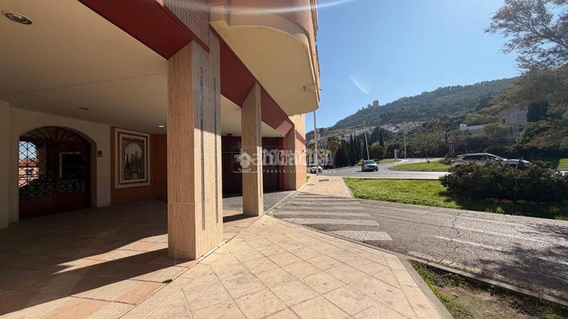 Foto 1017f4d8-4114-48c6-8388-2ec165ce1036. Parking voiture dans Santa Isabel Jaén