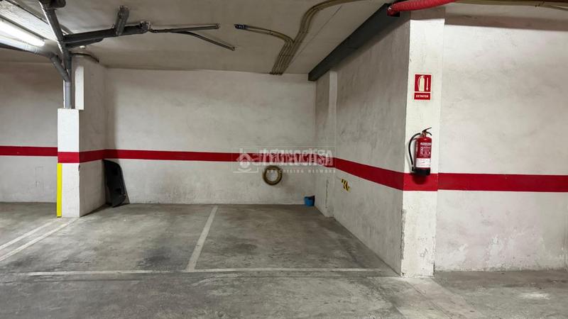 Foto 325cce75-d83d-449c-997f-d027ea8f180b. Parking voiture dans Santa Isabel Jaén