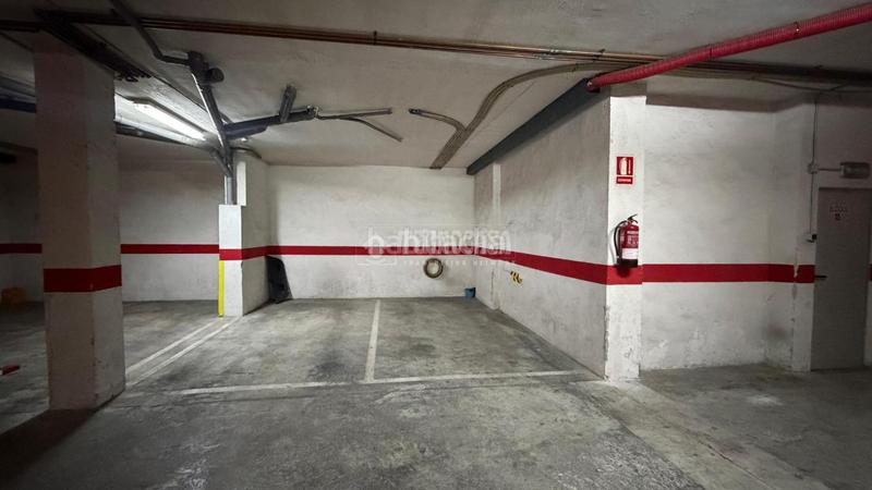 Foto 3e65942c-0135-42bc-b525-86ad56c68e72. Parking voiture dans Santa Isabel Jaén