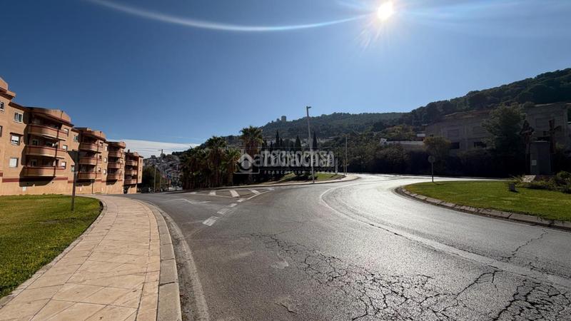 Foto 56413ee0-8b9c-44a0-8807-fa3011b21d5f. Parking voiture dans Santa Isabel Jaén