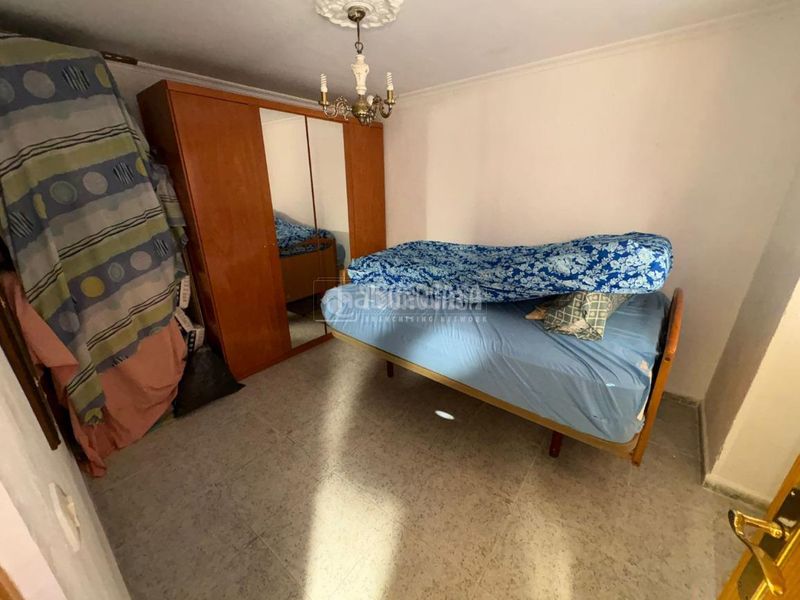 Foto 5f8af477-4c30-4346-827f-ff9340c09707. Casa aparellada a Santa Isabel Jaén