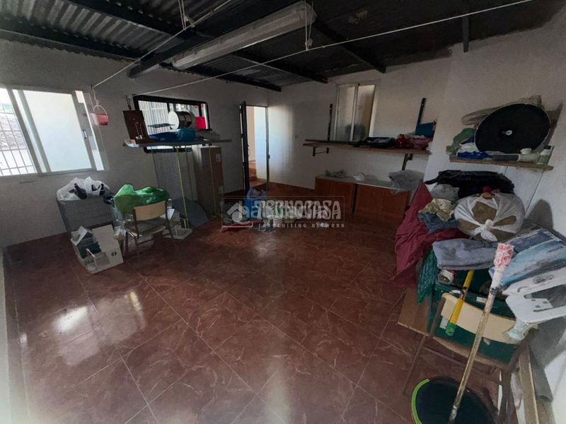 Foto 7c7c5a1e-46e2-430d-80dd-98793e09589f. Casa aparellada a Santa Isabel Jaén