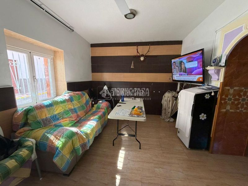 Foto 87f660ed-a655-45e2-a81d-0e6dd81da70d. Casa aparellada a Santa Isabel Jaén