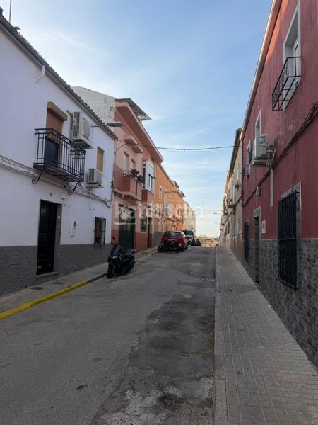 Foto aa92d262-326c-4557-a5a2-ab42f2b2c284. Casa aparellada a Santa Isabel Jaén