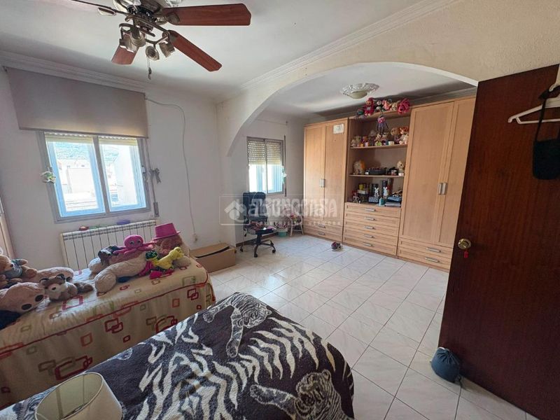 Foto 47c68296-0b1a-45fd-8646-eb1816e49487. Towny house with pool in Villares (Los)