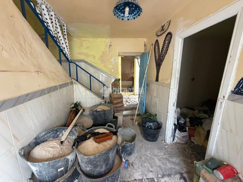Foto c51fa7d6-d7ca-4446-af2e-32bd05838616. Casa a Ctra. Circunvalación - La Magdalena Jaén