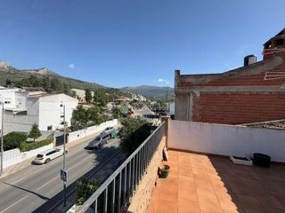 Casa aparellada a Villares (Los). Casa en venta en los villares