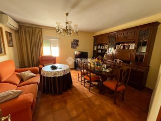 Casa aparellada a Villares (Los). Casa en venta en los villares