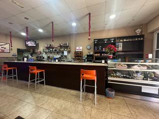 Miete Geschäftsraum in San Antón. Se traspasa local barcafetería