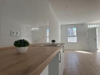 Maison jumele en Barrio Peral-San Flix. Planta baja  reformada en barrio peral