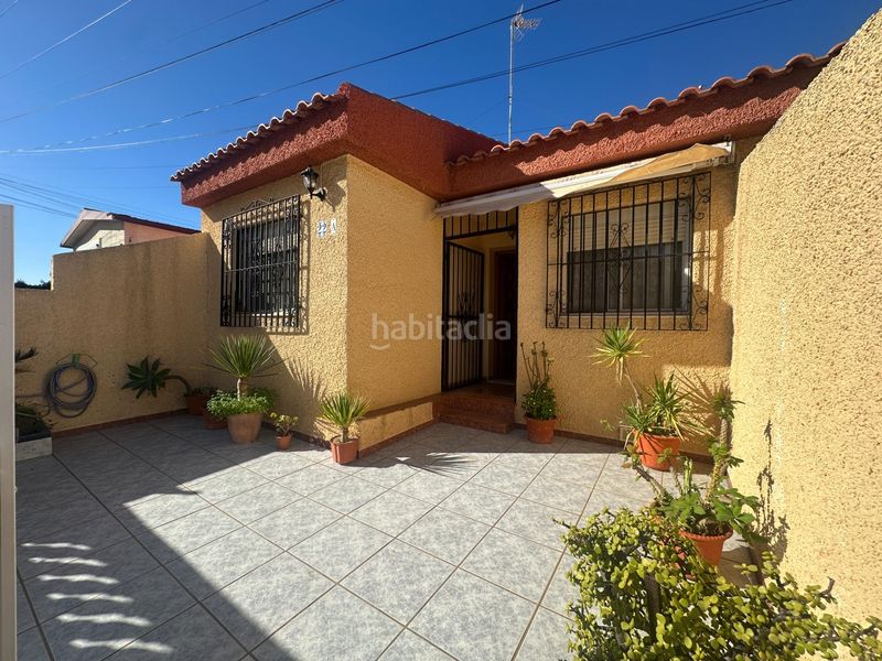 Foto 35bd1b32-4d85-4bcf-8242-d942a65d34c7. Casa adossada a Los Nietos Cartagena