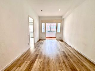 Apartament  Carrer regas. En exclusiva. piso tranquilo y luminoso en una de las zonas más