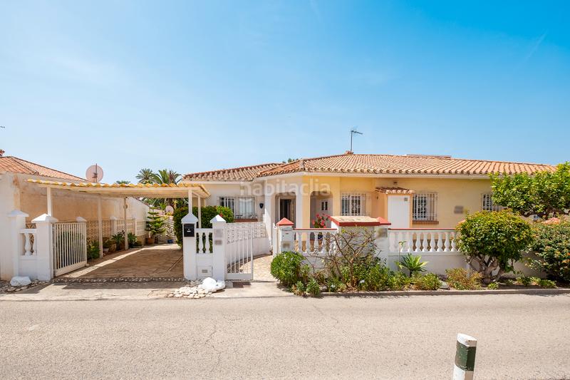 Foto 3676b8c3-8f1a-4669-8437-35faae384d1b. Chalet casa pareada en venta costa 2 dormitorios playa en Torrox
