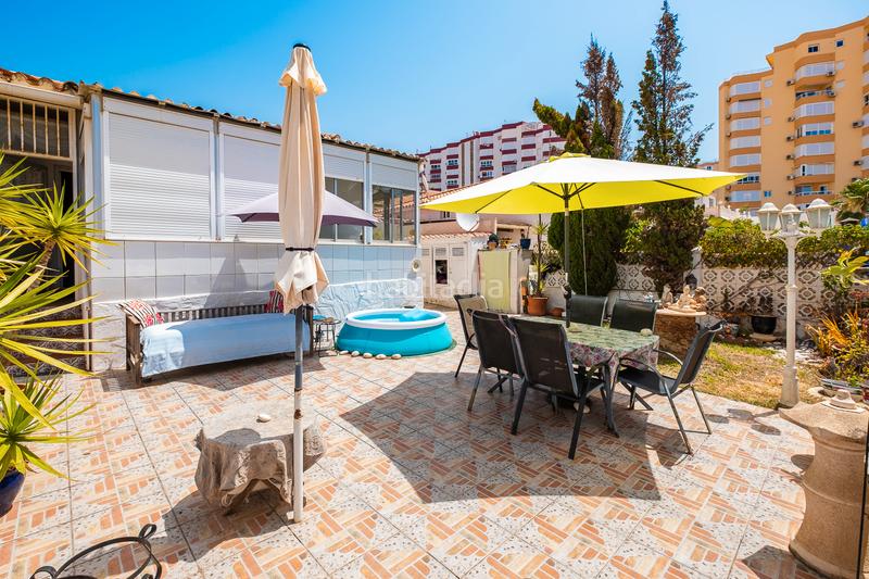 Foto 972c84b7-fb89-4beb-9e0e-d4f835dcf45c. Chalet casa pareada en venta costa 2 dormitorios playa en Torrox
