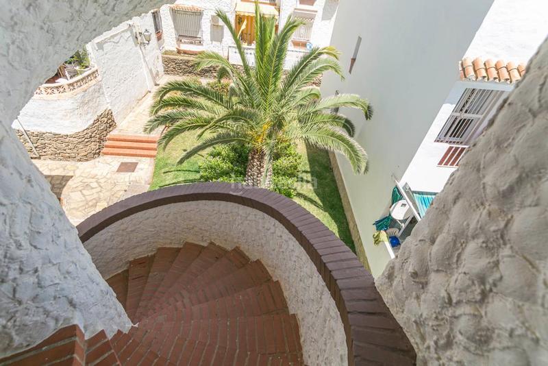 Foto 10868b87-0929-4d8a-b627-dfc3f8f828e5. Dúplex duplex en venta costa con 2 dormitorios y piscina vistas al mar en Torrox