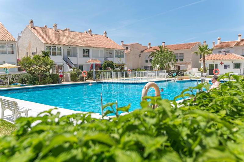Foto 67a3a0c8-f647-4407-9fc3-f6292fdf01c6. Dúplex duplex en venta costa con 2 dormitorios y piscina vistas al mar en Torrox