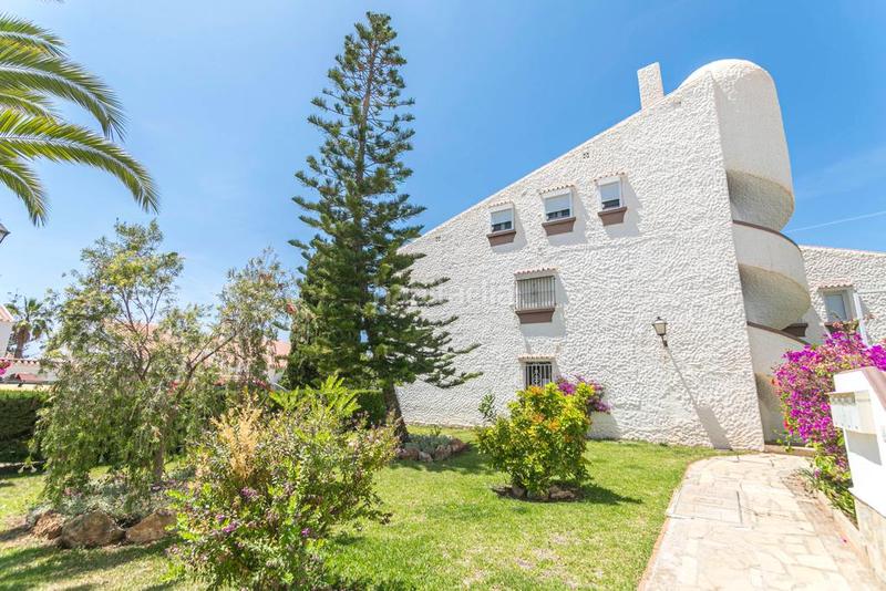 Foto 8e641acc-724d-4e2e-aaf3-d45347a45c71. Dúplex duplex en venta costa con 2 dormitorios y piscina vistas al mar en Torrox