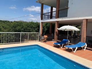 Chalet  Urbanizacion villas de almayate. Finca con chalet en venta almayate bajo con piscina