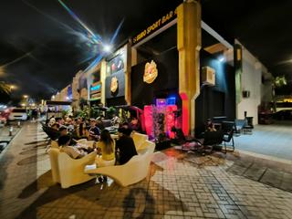 Trapasso Locale commerciale  Paseo larios. Bar pub en traspaso torre del mar 1 linea de playa