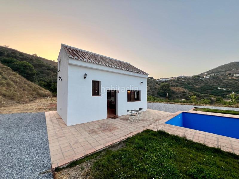 Foto bb238812-1679-49c1-ae30-bf6540d54fcd. Masía cortijo completamente reformado en venta con piscina en Frigiliana