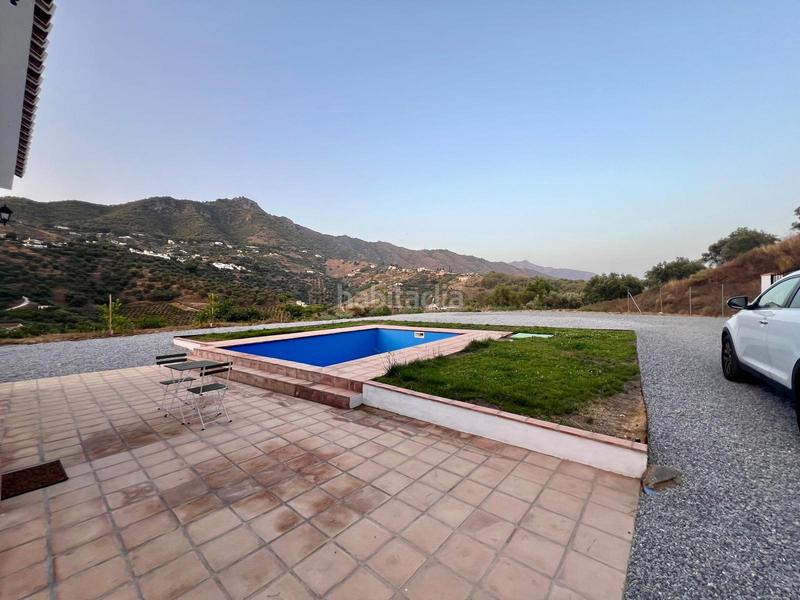 Foto fc5bf1f3-30f8-4ce5-af24-75c390558826. Masía cortijo completamente reformado en venta con piscina en Frigiliana