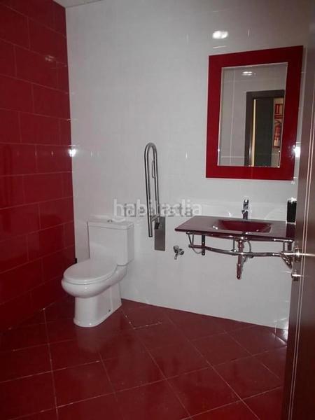 Foto cf28f535-e8d7-497d-a640-bbf2419070e4. Geschäftsraum in calle cristo 35d in Hispanidad - Vivar Téllez Vélez - Málaga