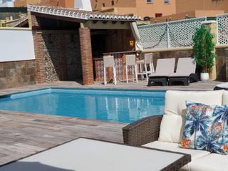 Chalet à Avenida condado de huelva 14. Chalet en venta torre del mar con 3 dormitorios, piscina y garaj