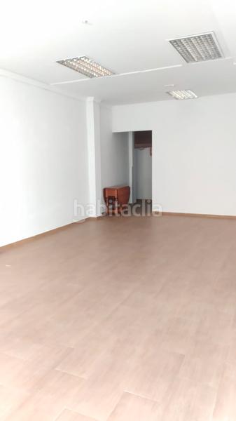 Foto e435a47e-234a-4277-b546-571f6105492a. Alquiler local comercial en calle doctor fleming 44 local de alquiler Centro en Torre del Mar