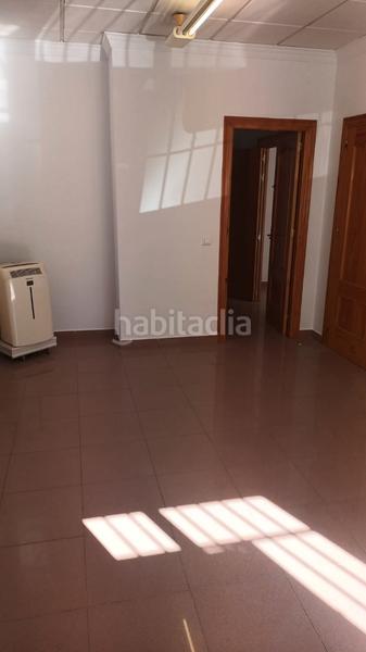 Foto eb218f81-84d3-45d5-af23-b1a261818672. Affitto locale commerciale in calle el chaparil 12 in Nerja